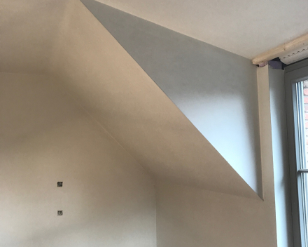 Binnenbepleistering en -cementering